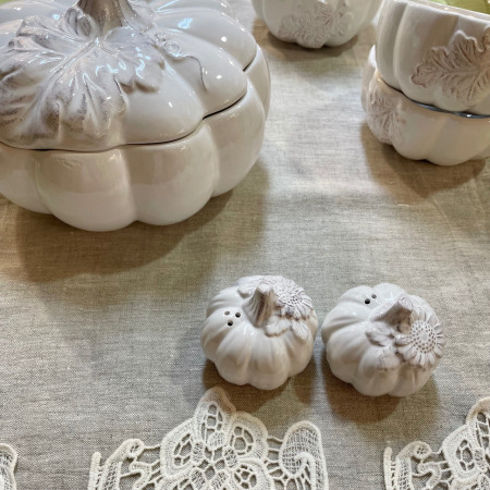 Sopera, saleros y cuencos